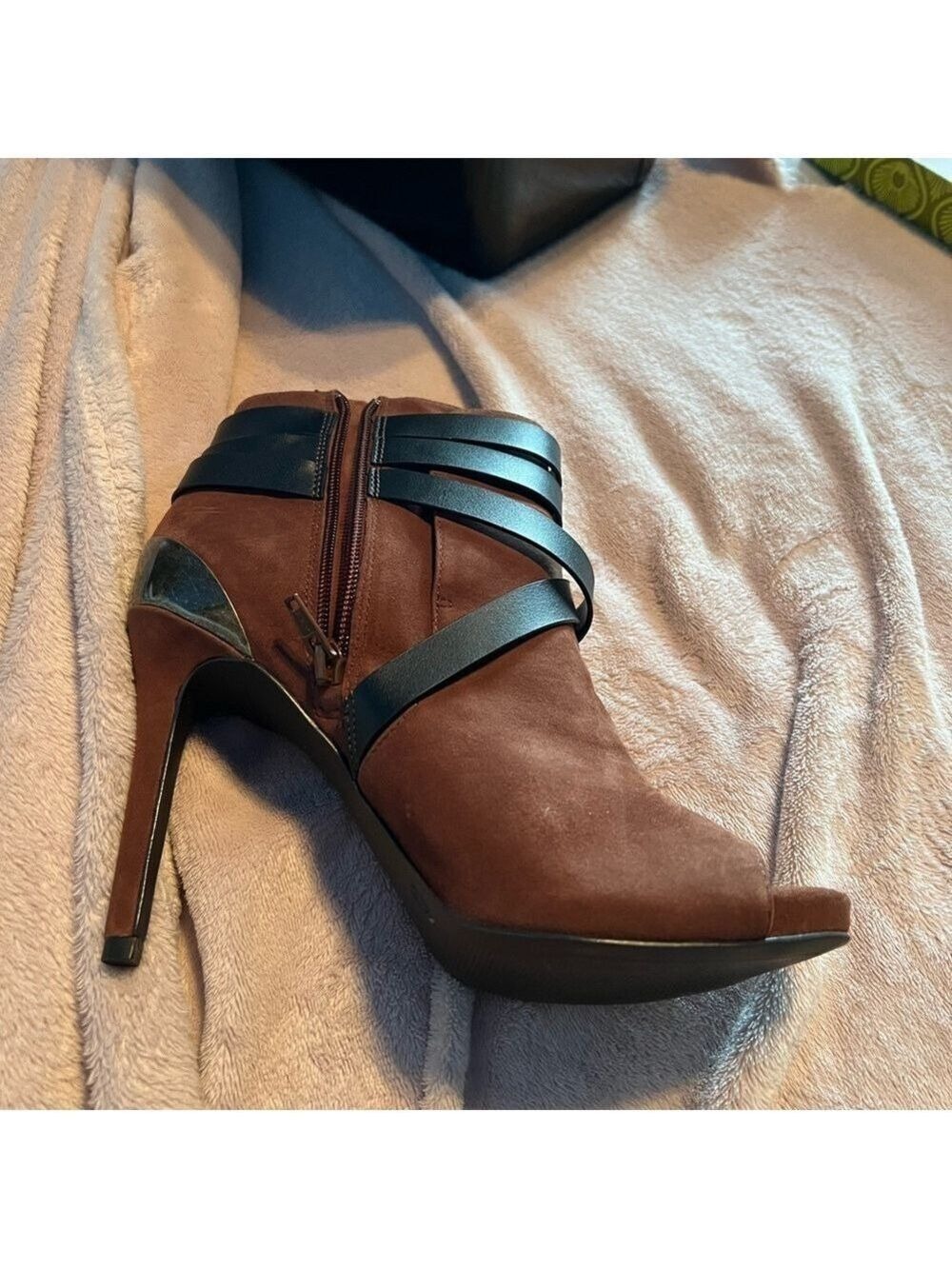 Gianni Bini Women Shoe Boots. NIB - Picture 5 of 7